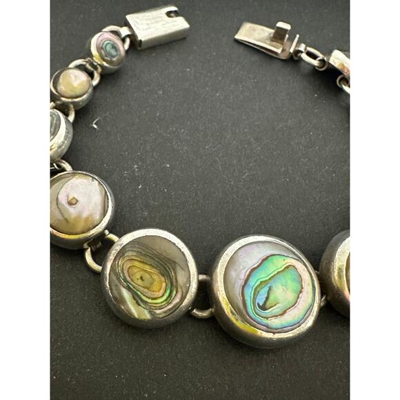 ATI Sterling Silver Graduated Round Abalone Link Bracelet - Picture 3 of 5
